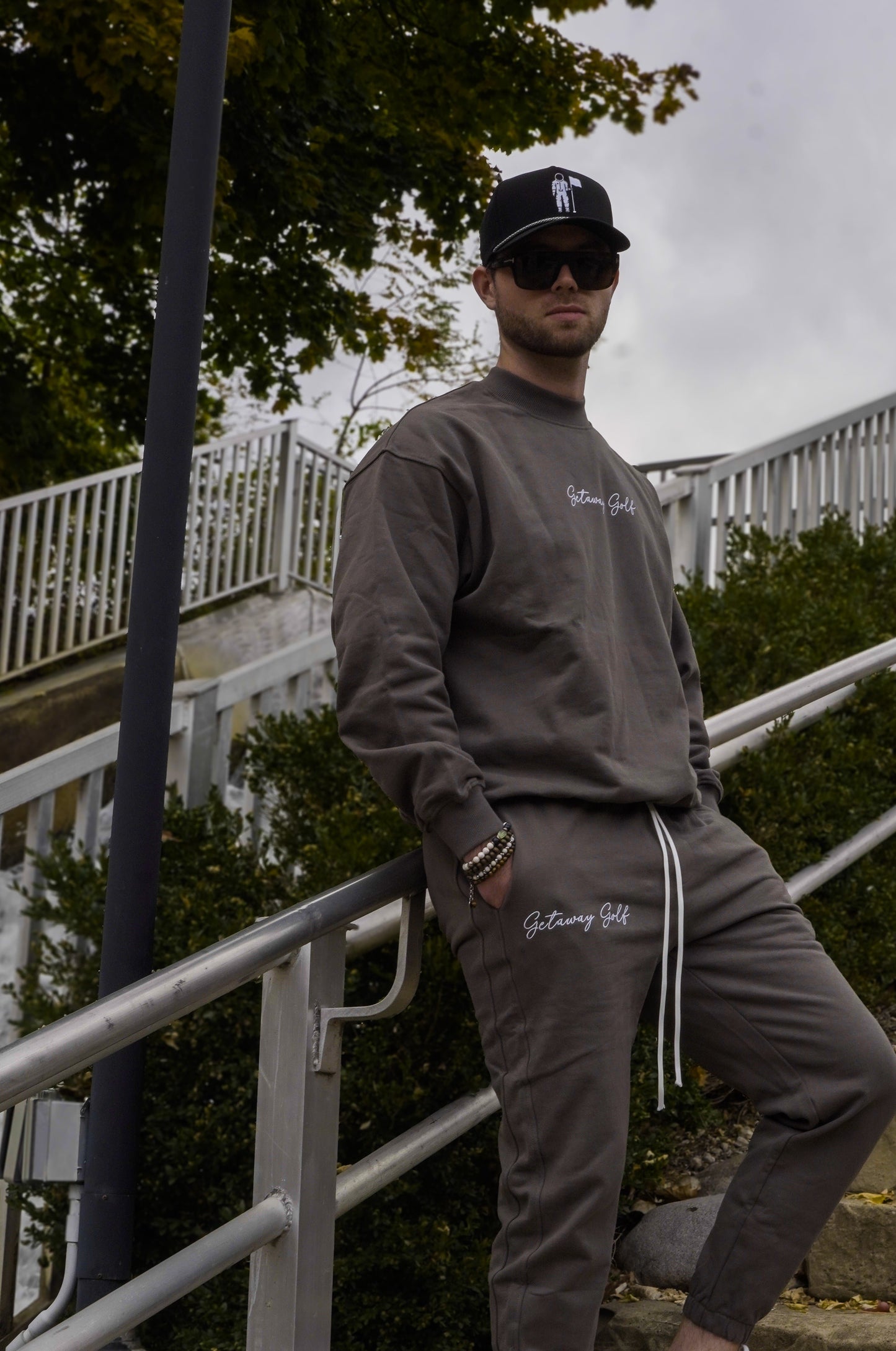 Debut Sweatpants (Dark Gray)